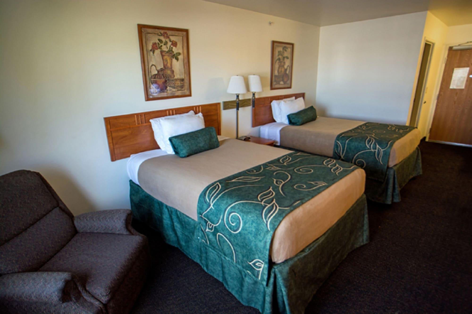 Travelodge By Wyndham Clinton Valley West Court エクステリア 写真