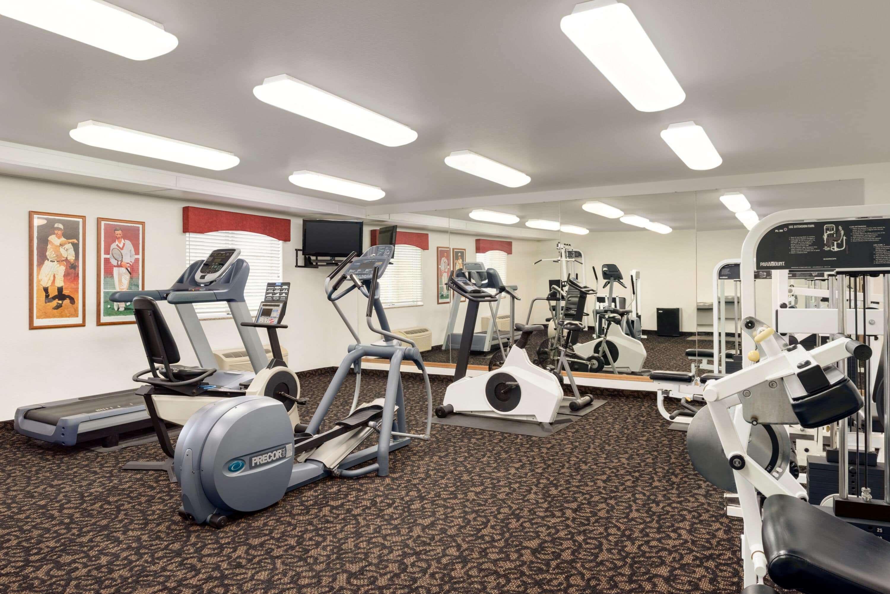 Travelodge By Wyndham Clinton Valley West Court エクステリア 写真