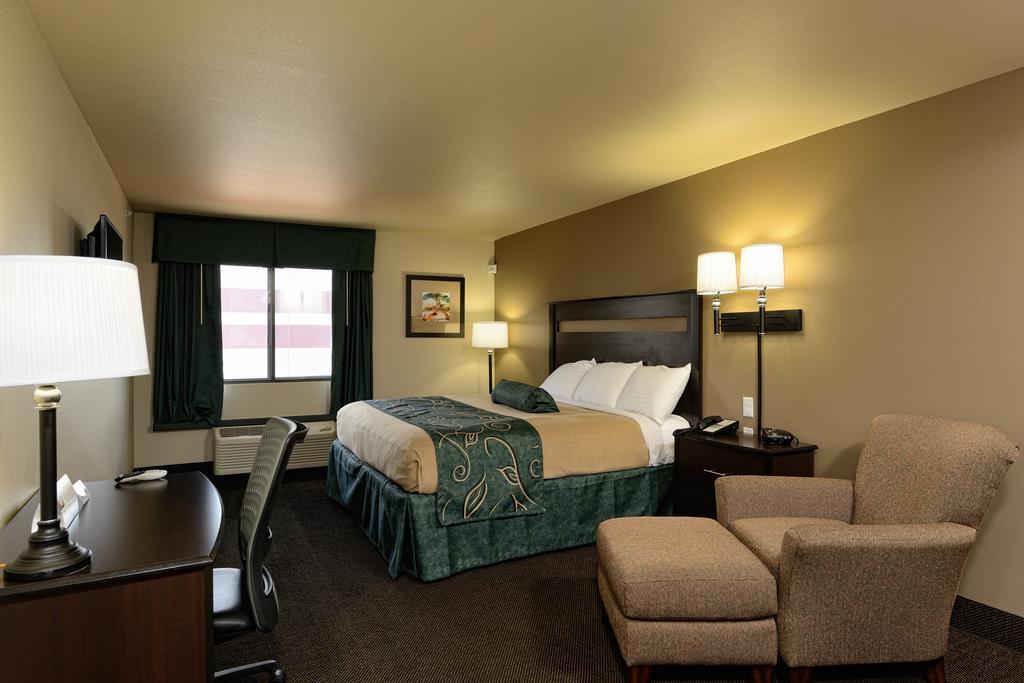 Travelodge By Wyndham Clinton Valley West Court エクステリア 写真